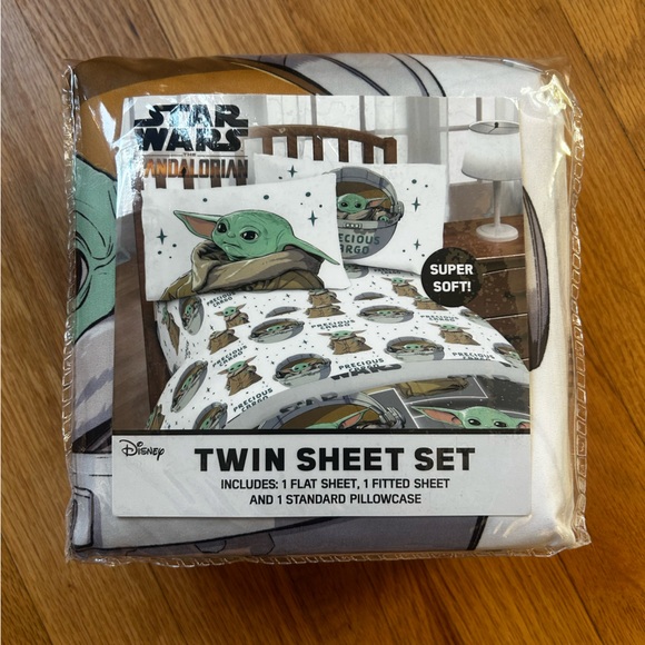 NWT Kids Baby Yoda Star Wars Twin Sheet Set w/ Pillowcases White/Green - Picture 1 of 7